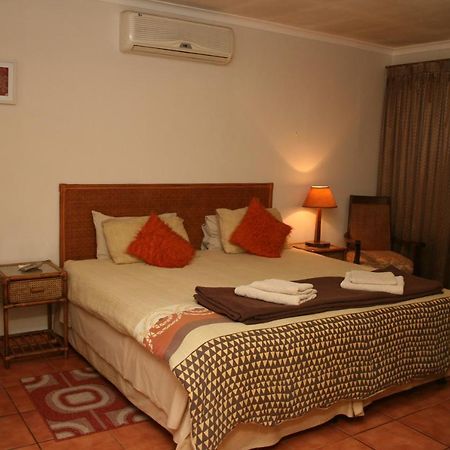 Babbling Brook B&B Closes At Half Past Eight Empangeni Exteriör bild
