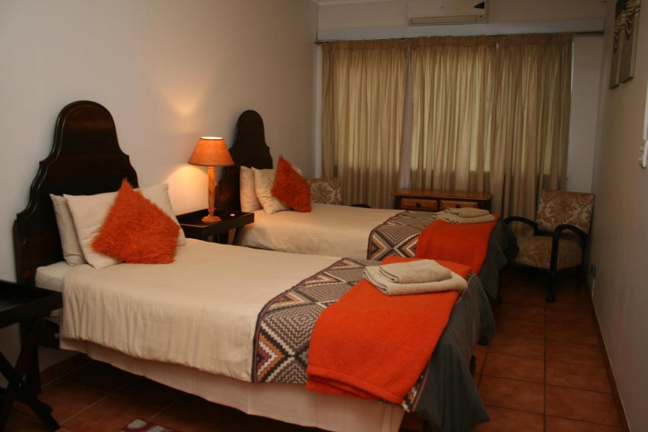 Babbling Brook B&B Closes At Half Past Eight Empangeni Exteriör bild