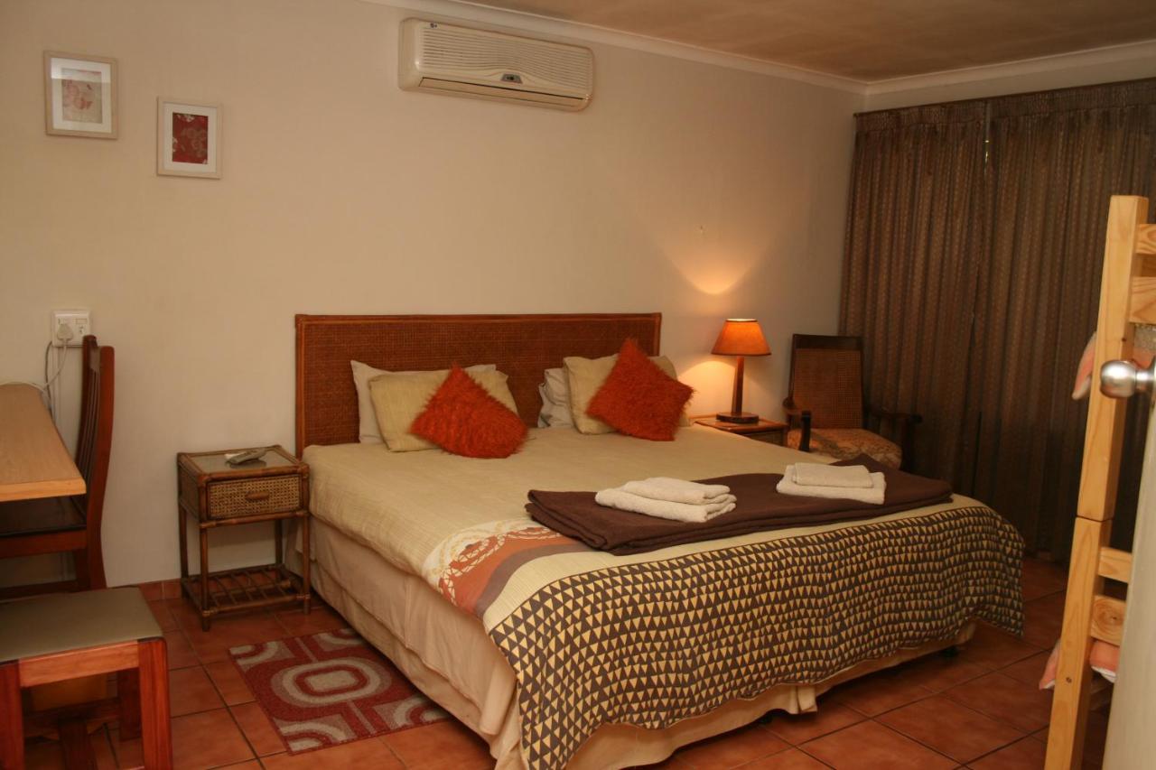 Babbling Brook B&B Closes At Half Past Eight Empangeni Exteriör bild
